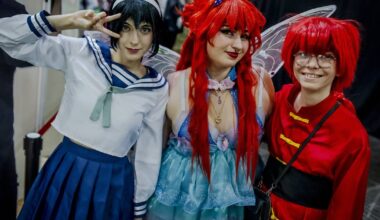 Dokomi 2025 hat eröffnet, Fans kommen in bunten Cosplays