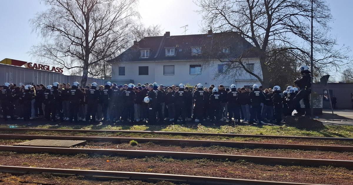 F95-Fans klagen gegen Polizei-Maßnahmen vor dem Derby in Köln