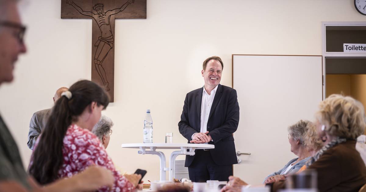 Oberbürgermeister Keller stellt sich in Flehe den Fragen von Senioren