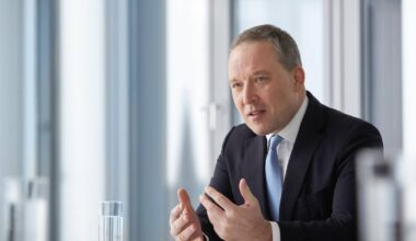 Chemie braucht wieder billige Energie, über Zukäufe & Lanxess-Arena