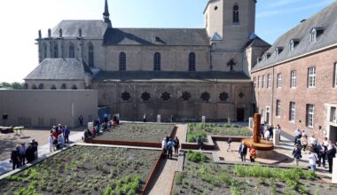 Picknick und Blues im Brunnenhof der Münster-Basilika