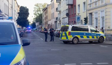 Auto fährt in Menschenmenge – fünf Verletzte bei Unfall nach Streit