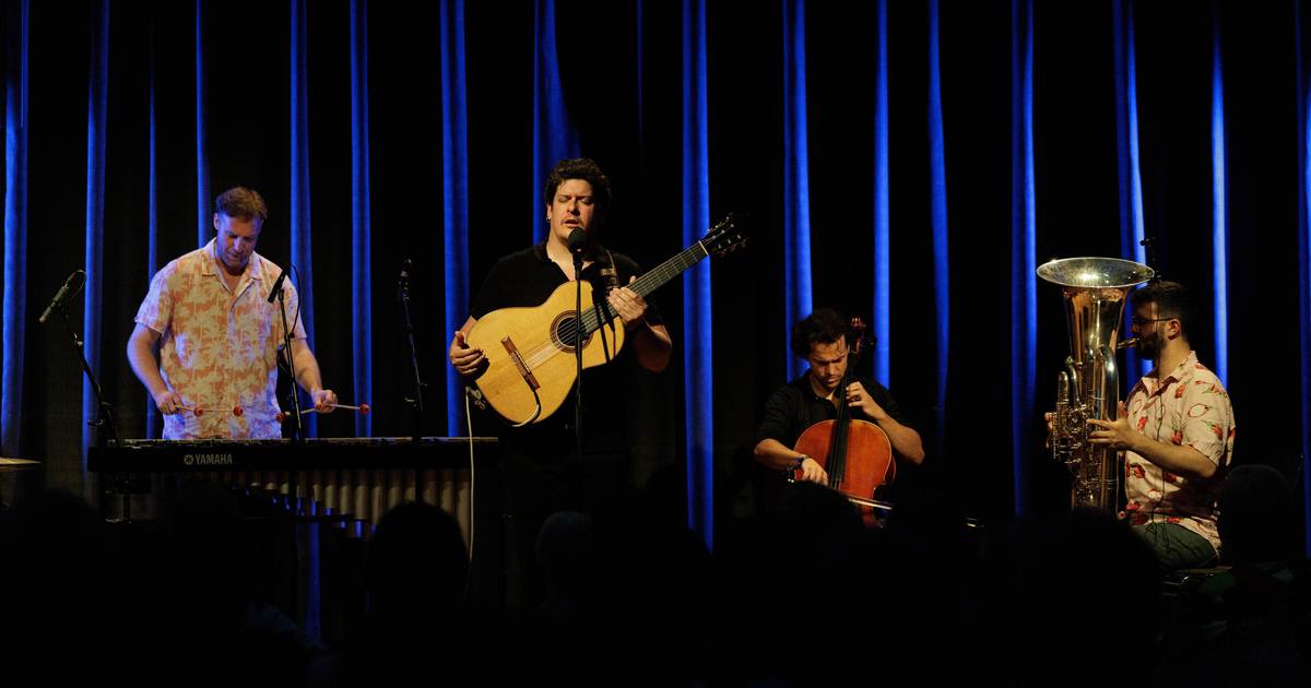 Konzert in Düsseldorf zwischen Folkmusic und Volksfest