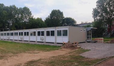 Die halbe Grundschule zieht für OGS-Ausbau in Container