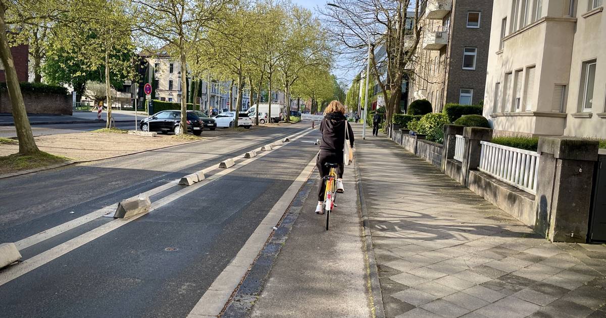 Protected Bike Lane als Experiment auf Hohenzollernstraße