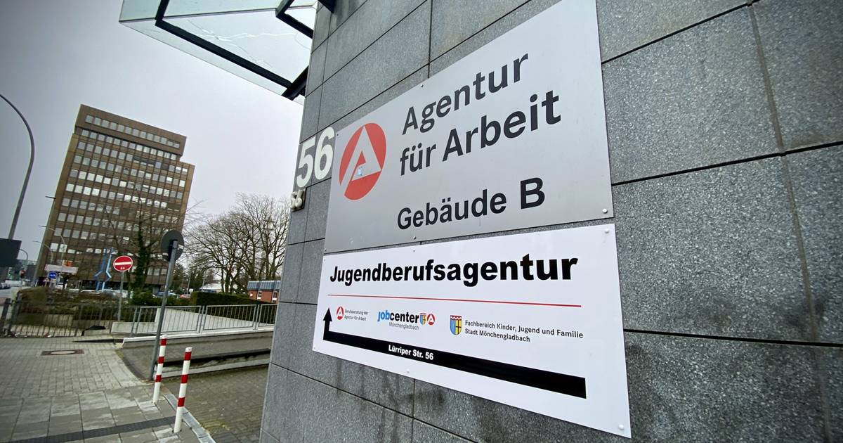 Zahlreiche Betriebe haben offene Stellen, aber Zahl der Arbeitslosen ist hoch