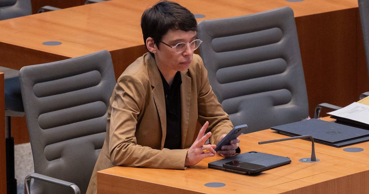 SPD hakt wegen Paul-SMS nach
