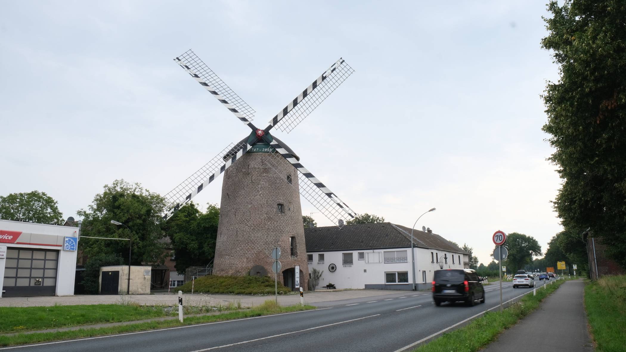  Am Mühlentag, Montag, 9. Juni, lädt der Förderverein Schriefersmühle von 11 bis 17 Uhr zum Tag der offenen Tür in die Windmühle von 1747 ein.   