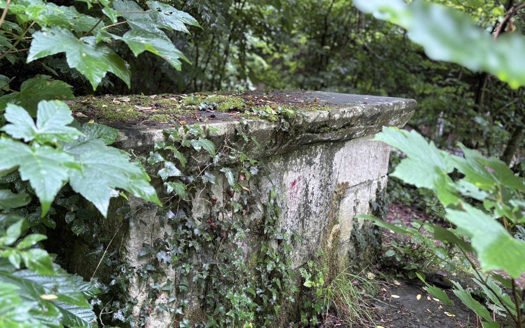 An diesem Altar im Nachtigallental in Königswinter fand im Jahr 1925 ein großer Festgottesdienst statt.