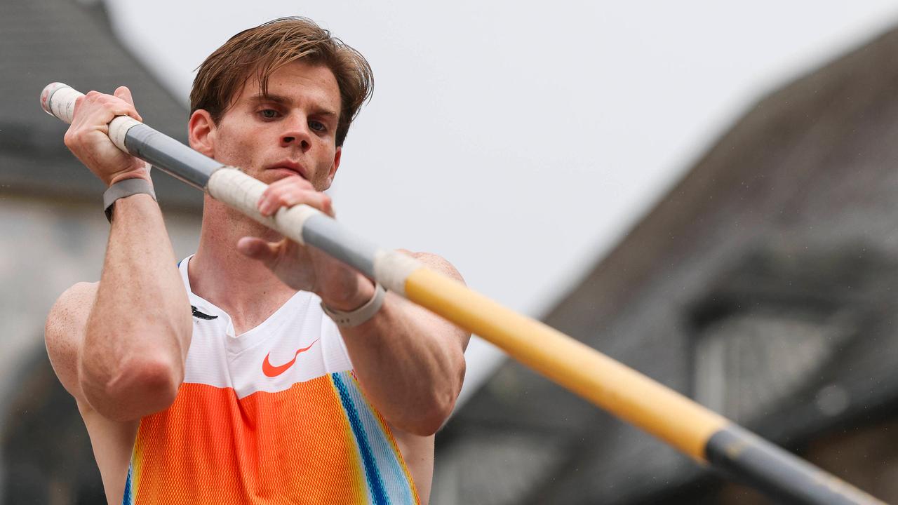 WDR-Sport: Nielsen fliegt bei Domspringen in Aachen am höchsten