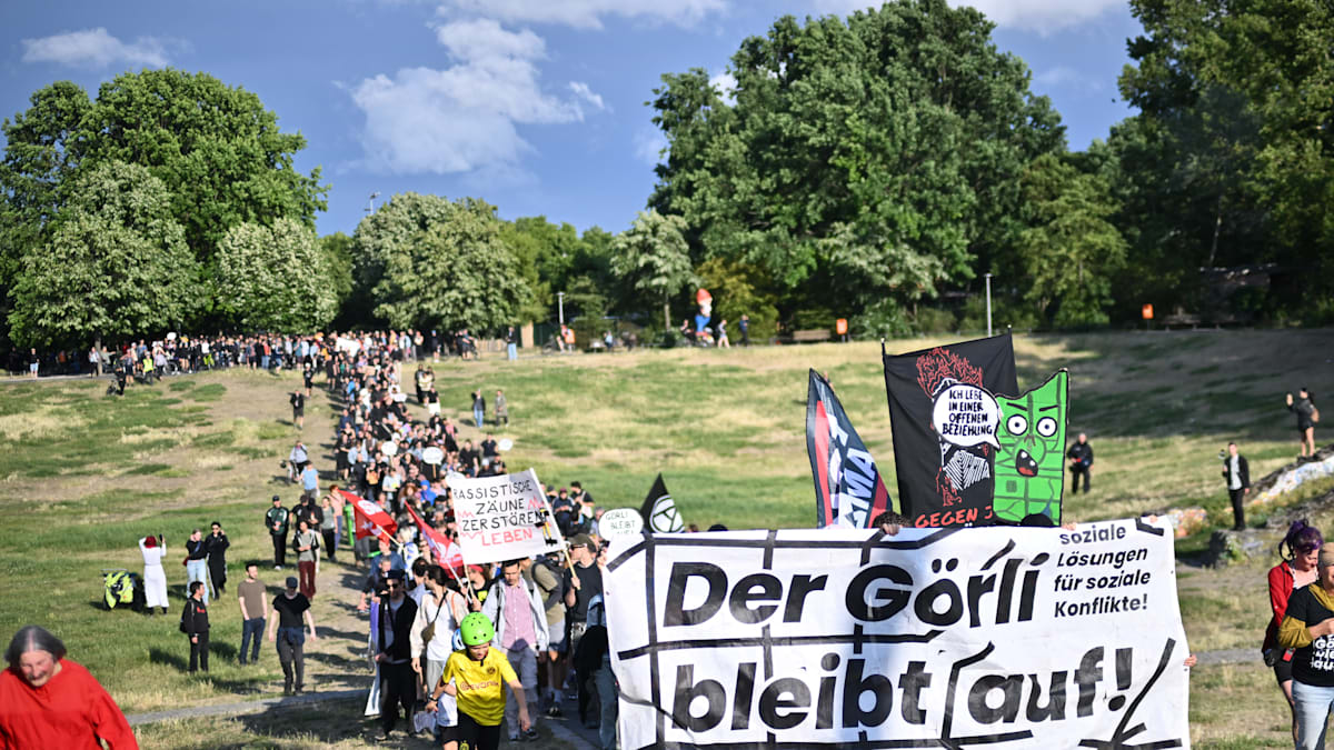 Berlin: Bauarbeiten für Zaun am Görlitzer Park starten – Demonstranten protestieren