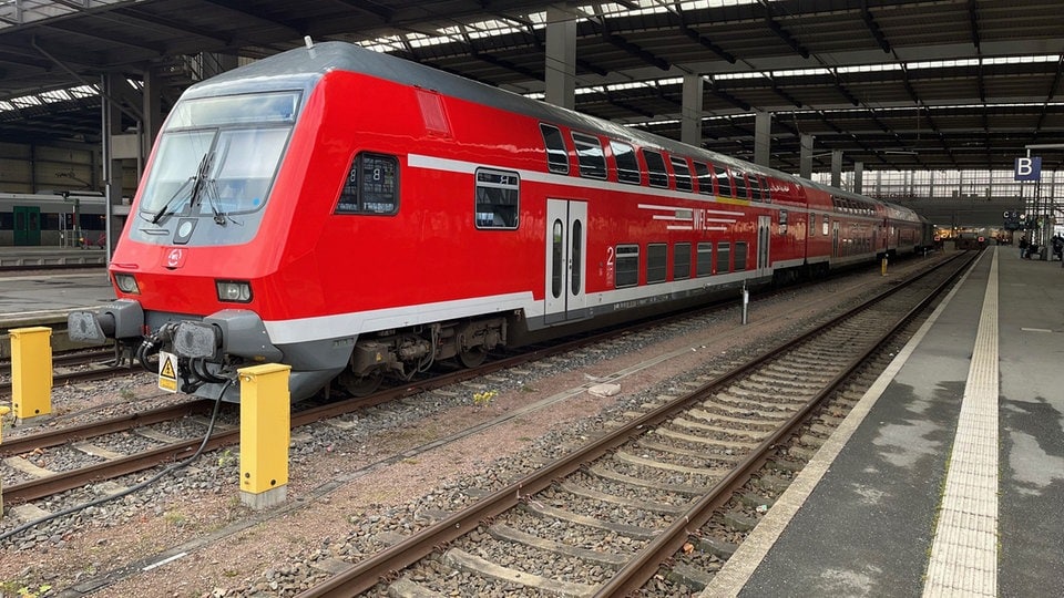 Frust wegen Zugstrecke Leipzig - Chemnitz: Ersatzbusse sollen nun helfen