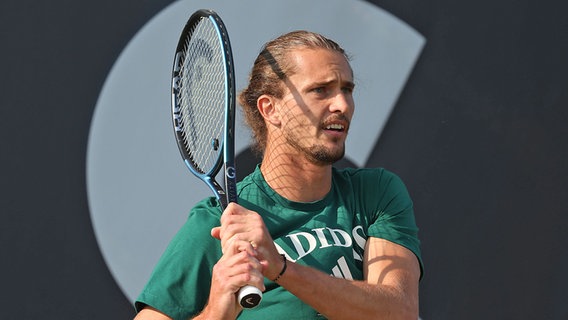 Tennisspieler Alexander Zverev beim Training in Stuttgart © IMAGO / Pressefoto Baumann 