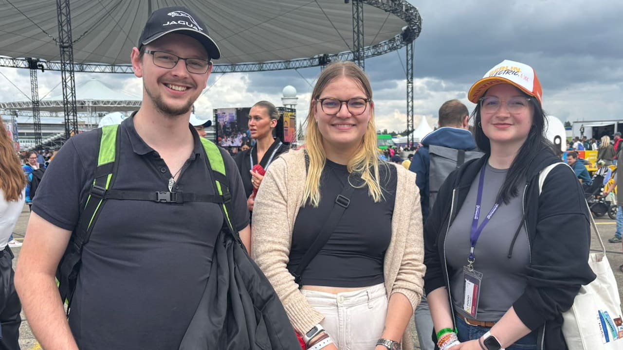 Formel E: Fans schwärmen für E-Prix in Berlin auf dem Tempelhofer Feld | Motorsport