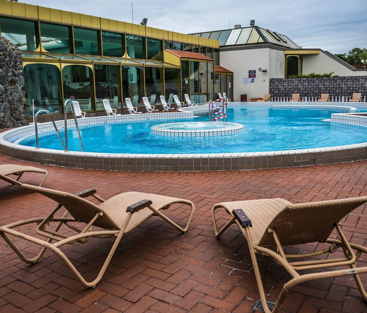 Duisburg: Niederrhein-Therme wird komplett neu gebaut