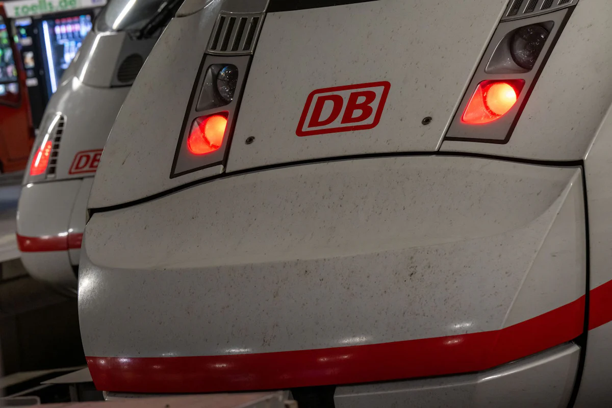 Brand in Bahnunterführung - Noch länger Umleitungen auf der ICE-Strecke München-Berlin - Bayern