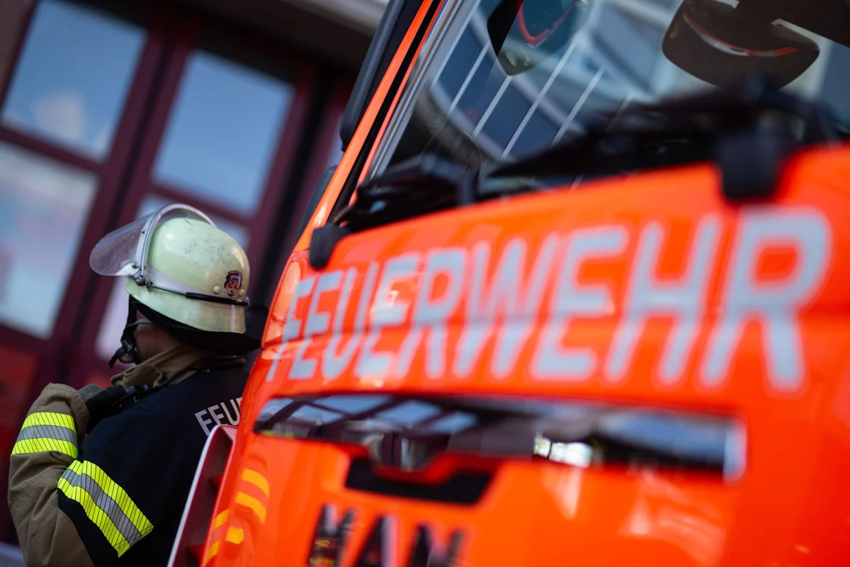 Brand - Dachstuhl brennt in Mannheimer Innenstadt - Panorama