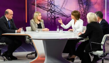 Maybrit Illner: Koalitions-Kritik – warum Olaf Scholz in den Besen beißt | Politik