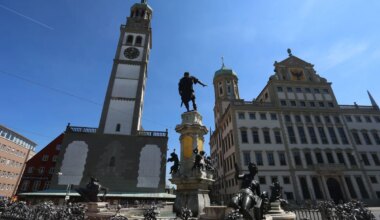 Hebebühne zu kurz - Panne bei Sanierung von Augsburger Wahrzeichen - Bayern