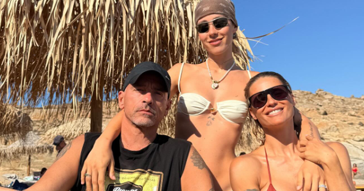 Michelle Hunziker posiert mit Ex Eros und Tochter Aurora