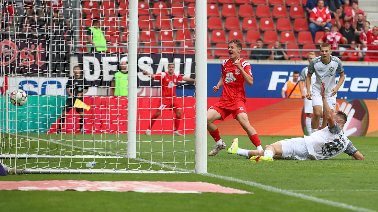 Arbeitssieg gegen BFC Dynamo: Damelang erlöst Halle bei Schröder-Debüt | Sport
