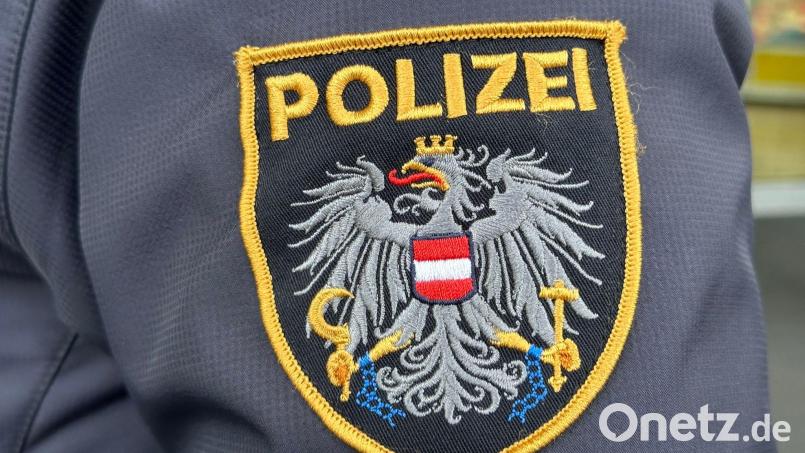 Fußballfans aus München und Augsburg liefern sich in Österreich eine Schlägerei Bild: Matthias Röder/dpa