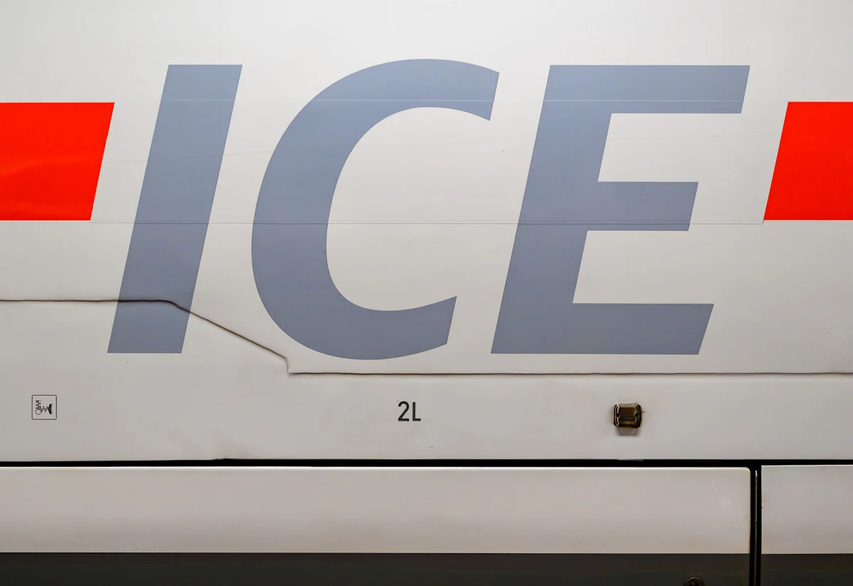 Nach Brand bei Bamberg - Schäden auf ICE-Strecke München-Berlin behoben - Bayern