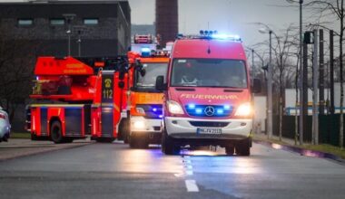 FW-MH: Brennender Sperrmüll im Ortsteil Eppinnghofen und ausgebrannter Wohnwagen in ...