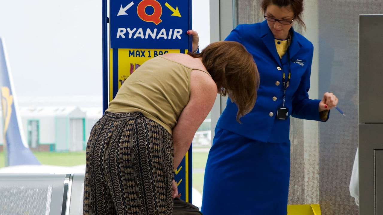 Easyjet- und Ryanair: Bonus fürs Aufspüren von Übergepäck am Gate - BILD.de