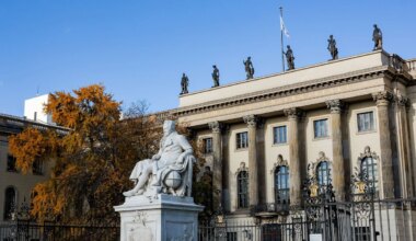 Bundesverfassungsgericht - Entfristungspflicht für Postdocs? Karlsruhe kippt Vorschrift - Politik