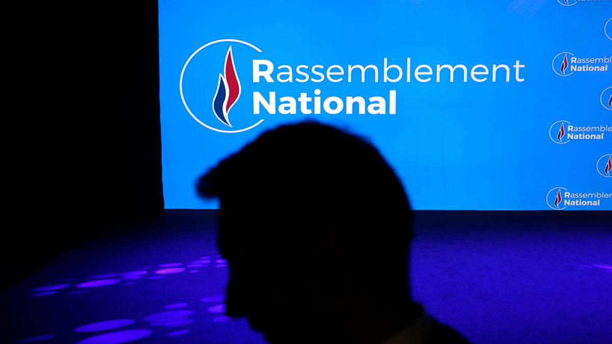 So plant er die Machtübernahme der Rechten in Frankreich