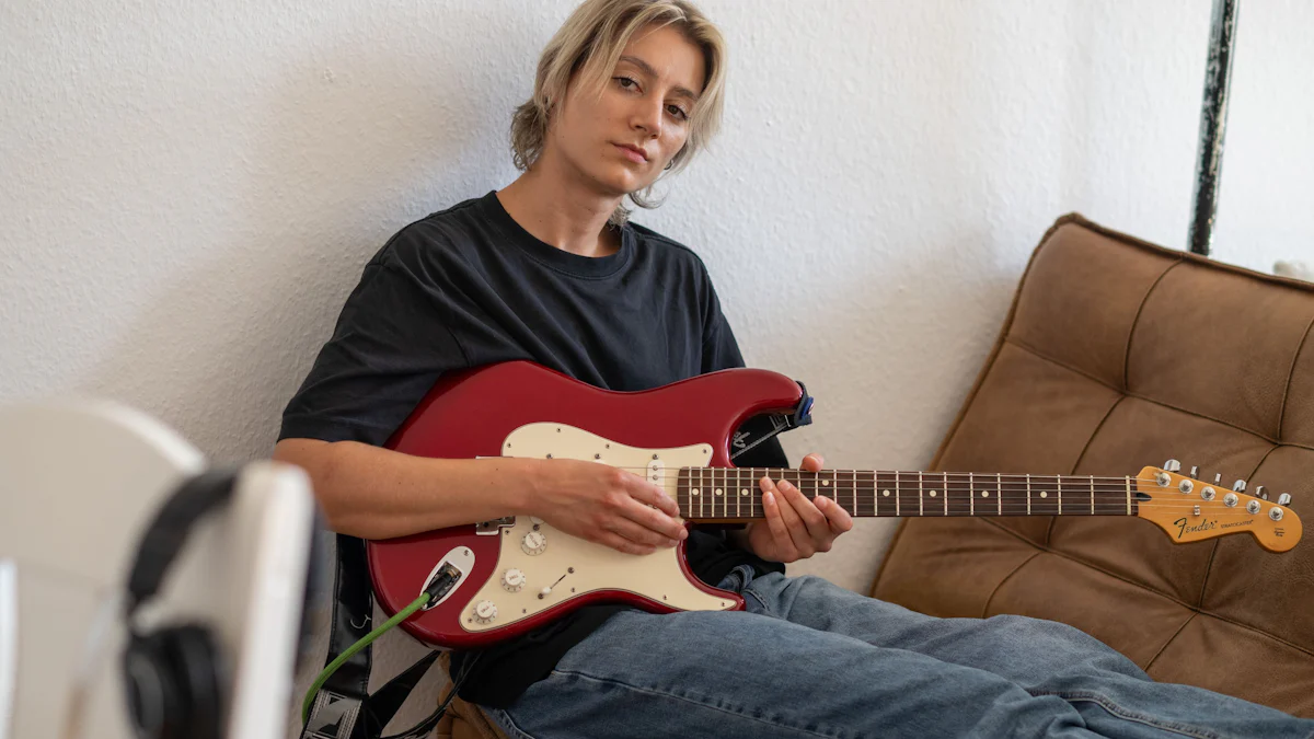 München: Magdalena Haslberger alias "Lener" ist Musiker - sie macht aber auch Kunst - München