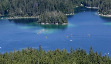 Vermisstensuche in Bayern: Vater und Kind im Eibsee verschwunden - Bayern