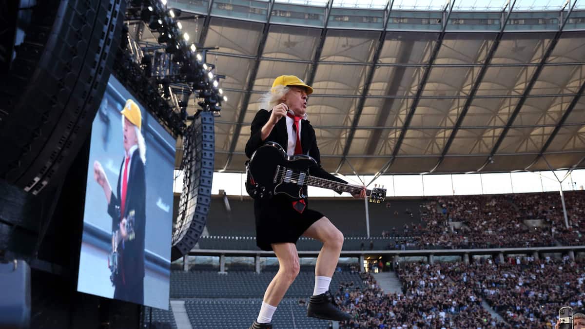AC/DC rocken das Olympiastadion: Angus Young begeistert in Berlin
