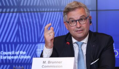 EU-Migrationskommissar Brunner als "Persona non grata" aus Libyen ausgewiesen