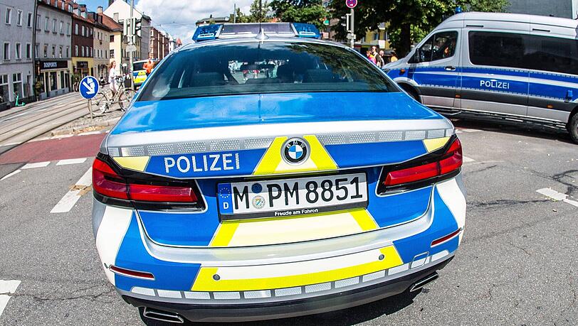 Trickdiebe in München: Falsche Polizisten in kurzen Hosen unterwegs