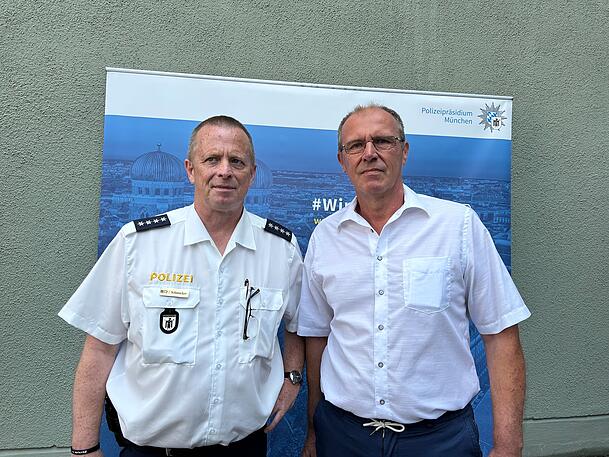 Anton Schmucker, neuer Leiter der Polizeiinspektion Sonderdienste PI SD und sein Vorgänger, Franz Hindl.