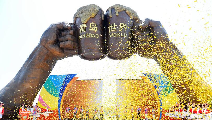 Beim Bier-Festival in Qingdao wird jede Menge Show geboten.