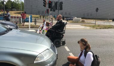 Welche Folgen wird die Klebe-Aktion auf der Zwickauer Straße haben?