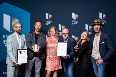 Martin Schöpe, Kai Trussat, Maria Böhme, Thomas Schilling, Celine Schellenberger und Alexander Liebers (v.l.) von CAWG und Revolte.