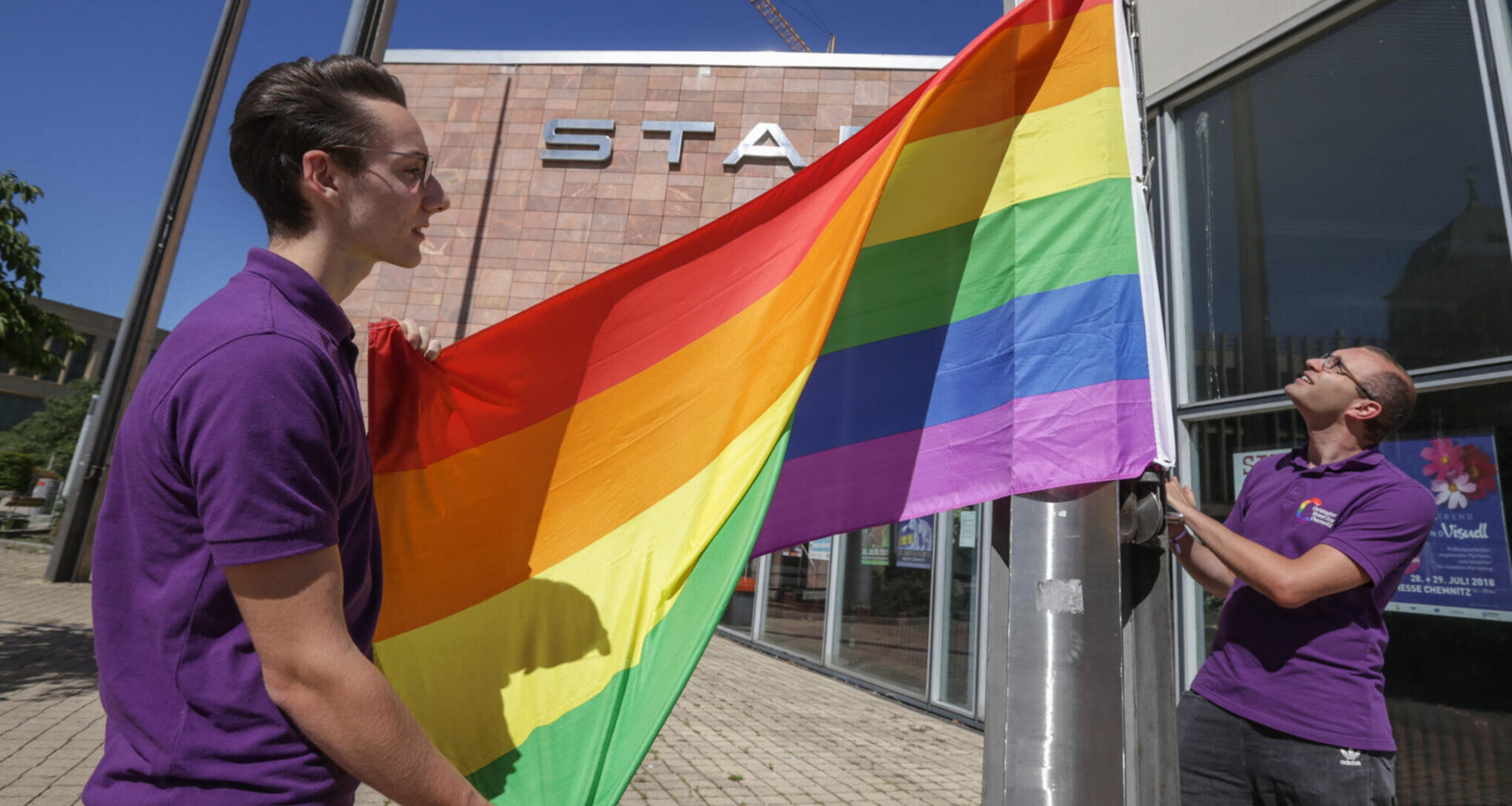 Regenbogenflagge am Chemnitzer Rathaus? „Das würde verdammt viel ausmachen“
