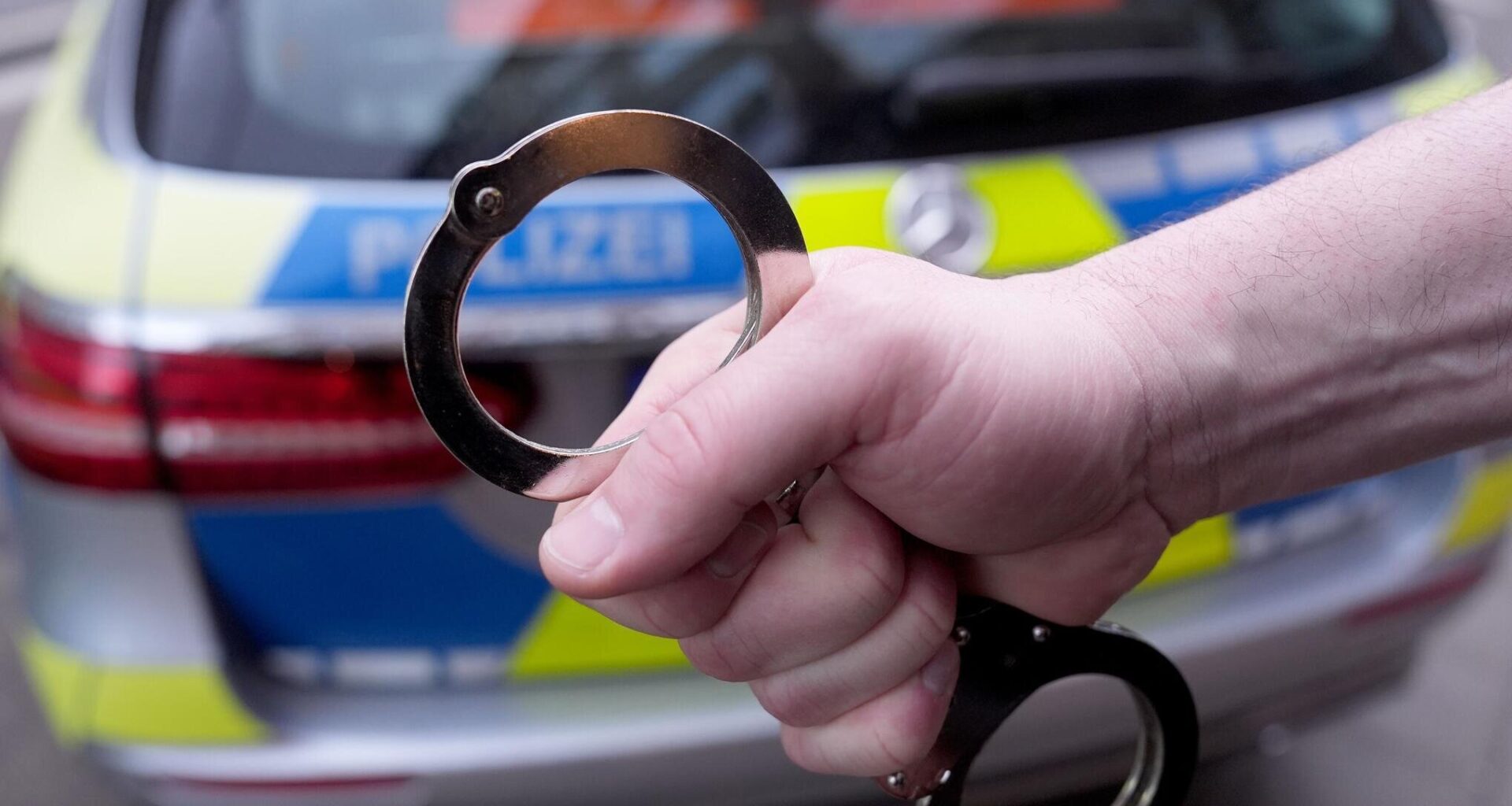 Polizei ertappt Einbrecher auf frischer Tat