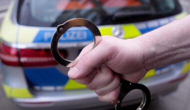 Polizei ertappt Einbrecher auf frischer Tat