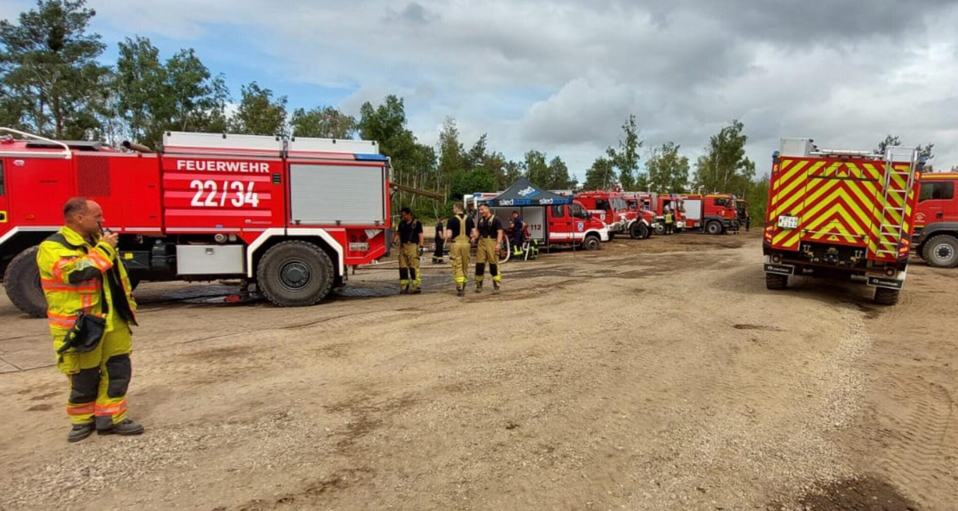 Kameraden aus Mittelsachsen Teil der schnellen Eingreiftruppe bei Großbrand in der Gohrischheide