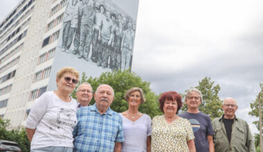 Ein altes Brigade-Foto des VEB Numerik in Chemnitz wird zum Kunstwerk