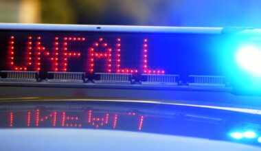 Junger Fahrer baut Unfall in Chemnitz