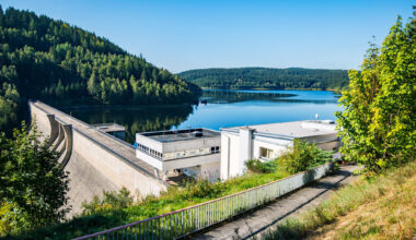 Wasserwerke in Zwickau, Chemnitz und Erzgebirgsvorland kämpfen gegen Serratia-fonticola-Bakterien im Trinkwasser – Ursache unklar