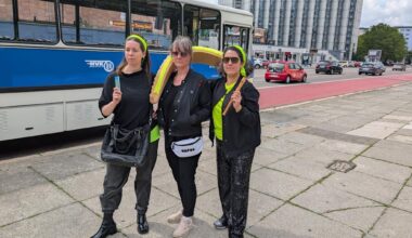 Geschichten von Chemnitzer Frauen und Arbeit im alten Ikarus-Bus