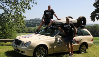 Augustusburger sind mit ihrem "Balkantaxi" auf einer Schlagloch-Rallye unterwegs und durchqueren dabei ein Dutzend Länder.