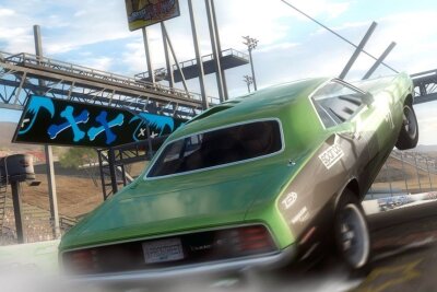 Von Null auf Vollgas - und vor dem Aus? So hat sich die Kult-Reihe "Need for Speed" entwickelt - Der Zusatz "Pro Street" suggeriert es: Diesmal ging "Need for Speed" mehr denn je in Richtung Simulation. Entsprechend befriedigte man das Bedürfnis nach Geschwindigkeit nicht bei moalisch bedenklichen Straßenrennen, sondern auf Rennkursen. Realistisch war auch das Schadensmodell, welches Unfallfolgen mit schlechterem Fahrverhalten abstrafte.